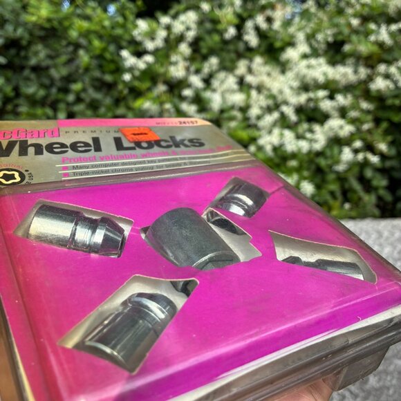 Wheel Lug Nut Lock/Kit  McGard 24157 - Picture 2 of 3